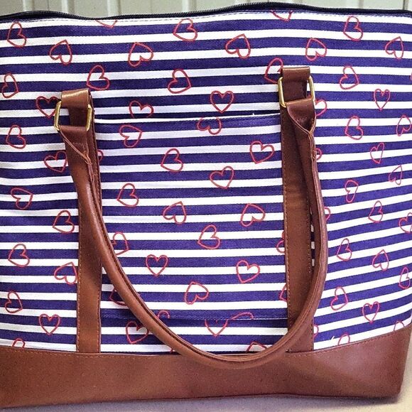 Navy & Blue Striped Carry-on Tote Bag with Red Hearts, Xtra Large - Picture 3 of 12